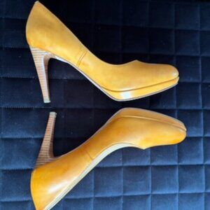 Cole Haan Chelsea Nike Air Citrine Orange Platform High Heel Pumps size 7 1/2B